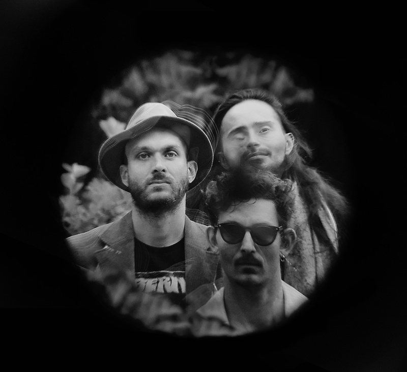 Dirty Sound Magnet (CH) / Emzyg (CH)