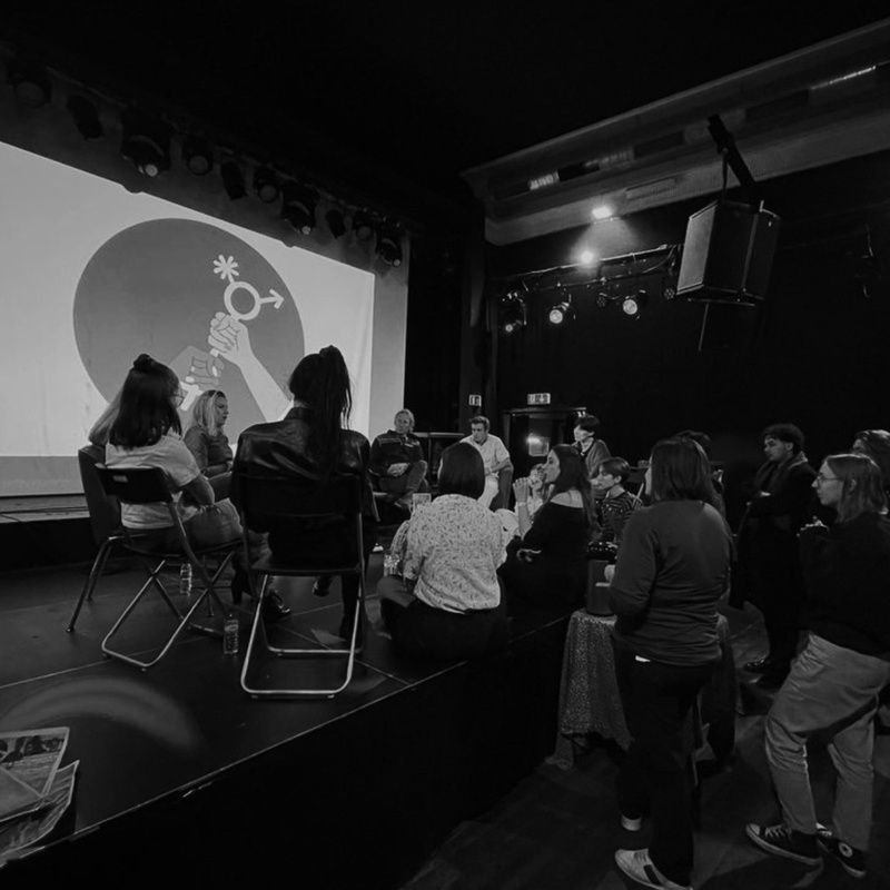 Unique en son genre : Table-Ronde & Drag Show // Ebullition