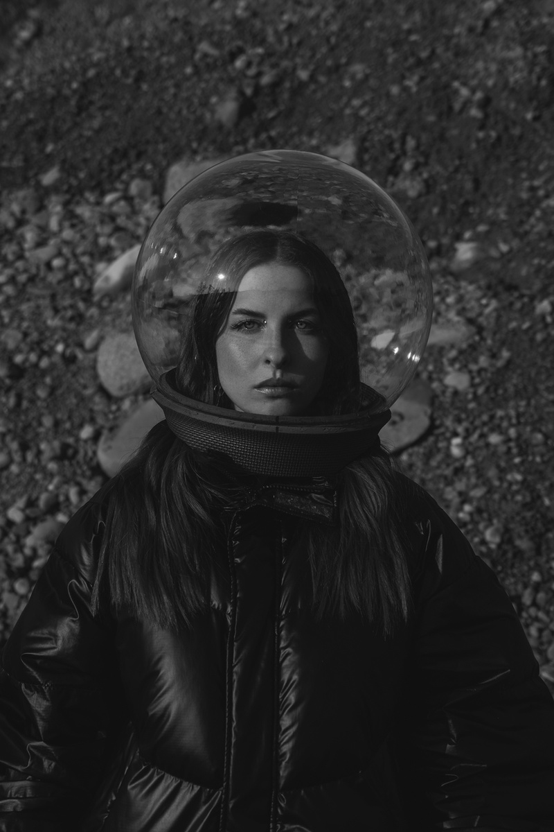 GIGI — Hinterem Mond Tour, Elin, Afterparty by Dibbasey